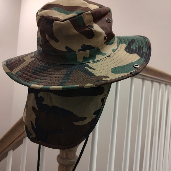 New camouflage hat - Picture 2 of 5